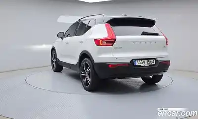 Volvo XC40 2021 2.0 гидро в Москве № 1195999, миниатюра 2