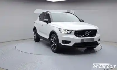 Volvo XC40 2021 2.0 гидро в Москве № 1195999, миниатюра 3