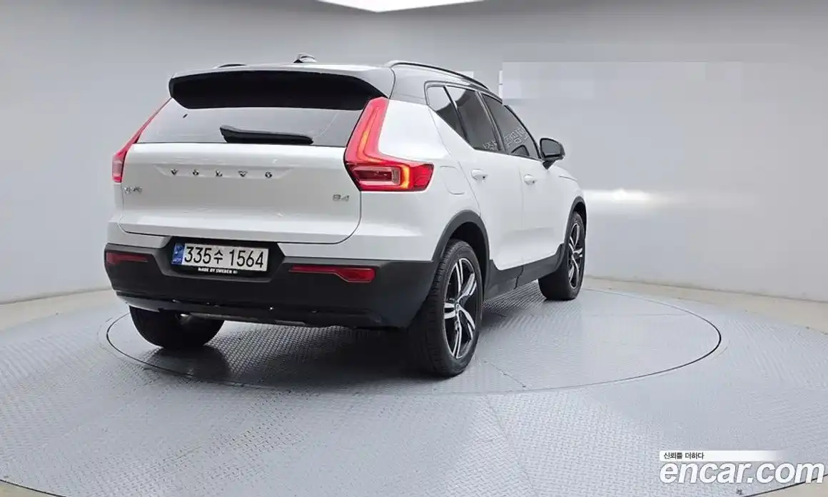 Volvo XC40 2021 2.0 гидро в Москве № 1195999, фото 4