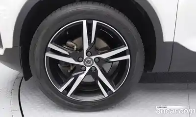 Volvo XC40 2021 2.0 гидро в Москве № 1195999, миниатюра 6
