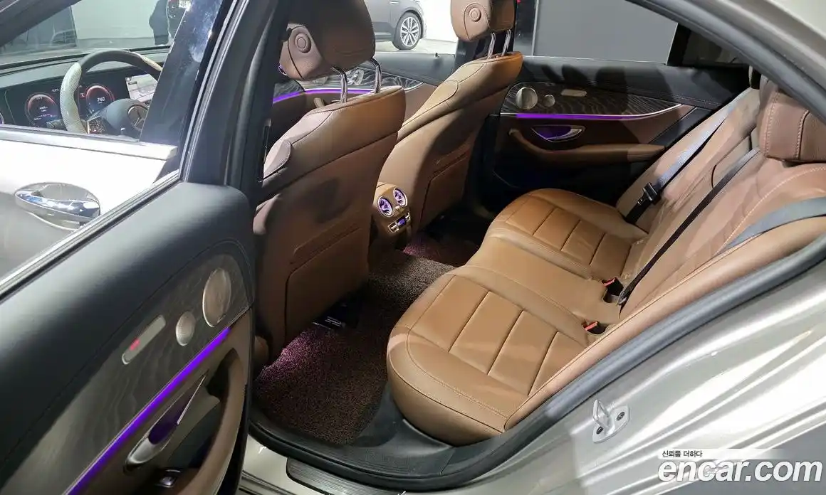 Mercedes-Benz E-Class 2022 2.0 гидро в Москве, фото 17