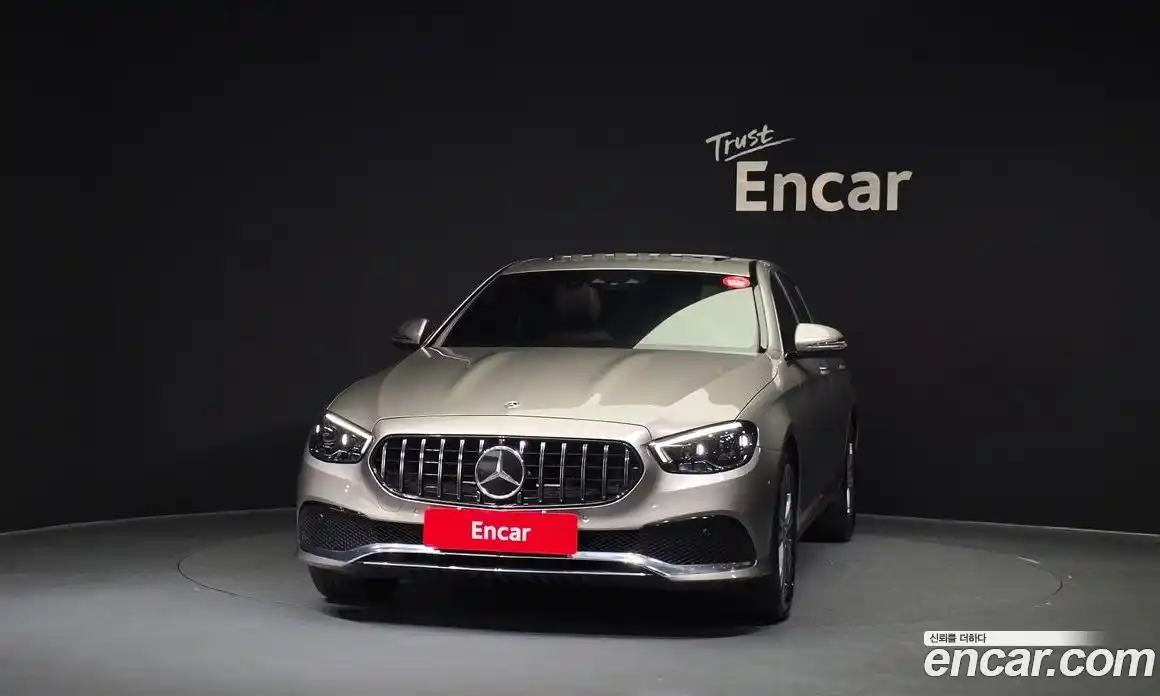 Mercedes-Benz E-Class 2022 2.0 гидро в Москве, фото 3