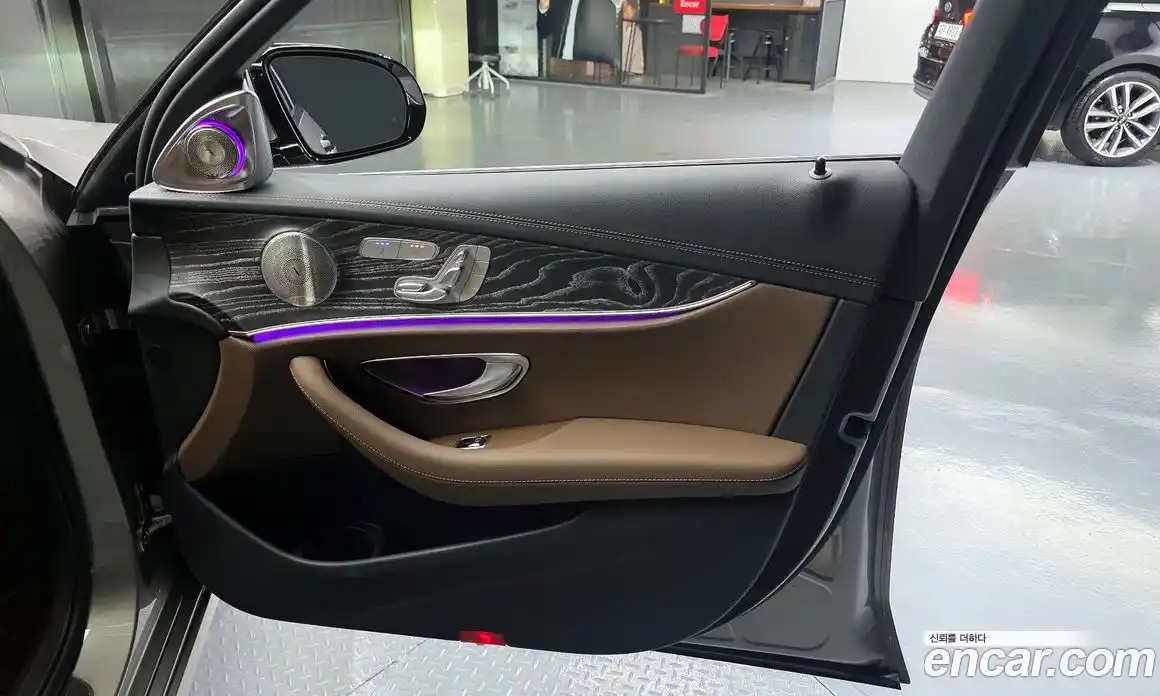 Mercedes-Benz E-Class 2022 2.0 гидро в Москве, фото 31