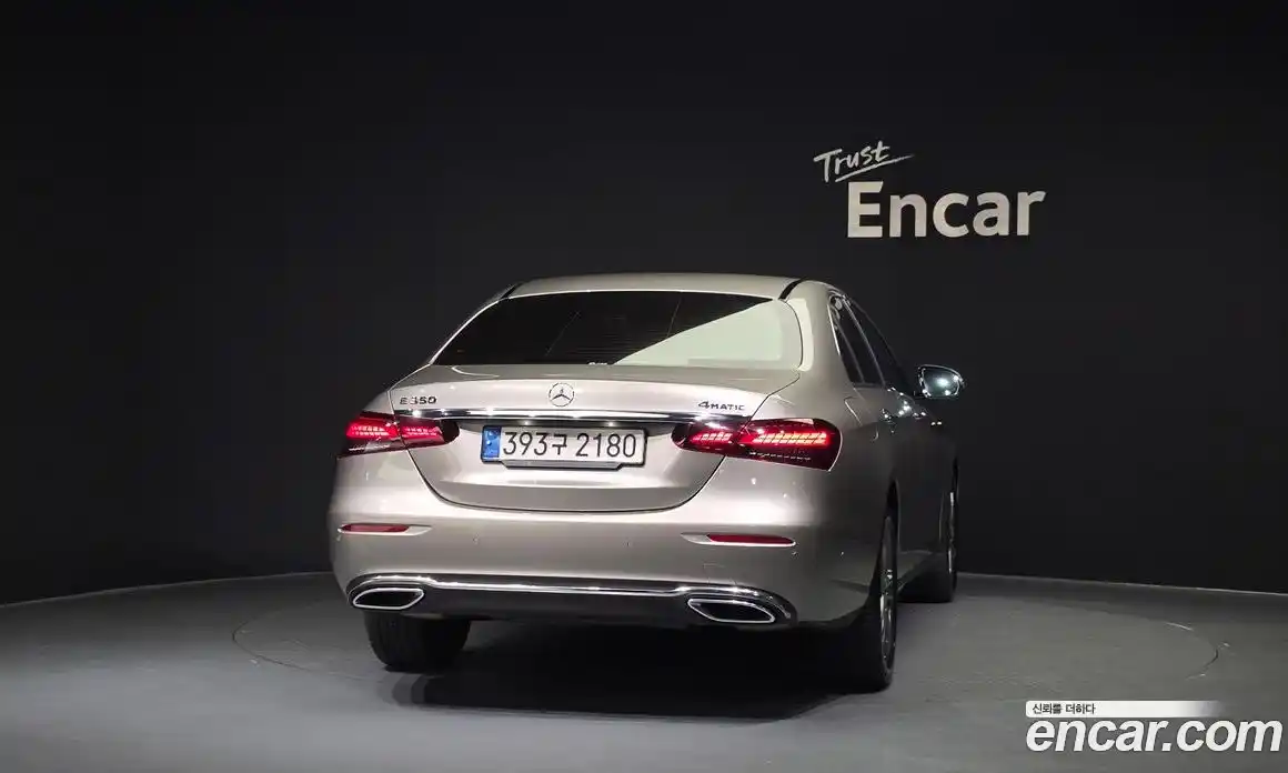 Mercedes-Benz E-Class 2022 2.0 гидро в Москве, фото 4