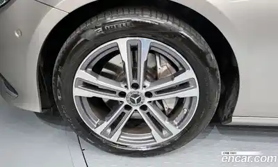 Mercedes-Benz E-Class 2022 2.0 гидро в Москве, миниатюра 5