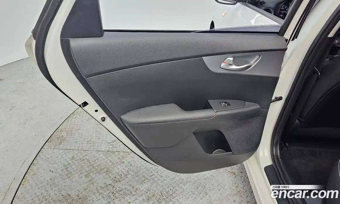Kia K3 2022 1.6 гидро в Москве, фото 15