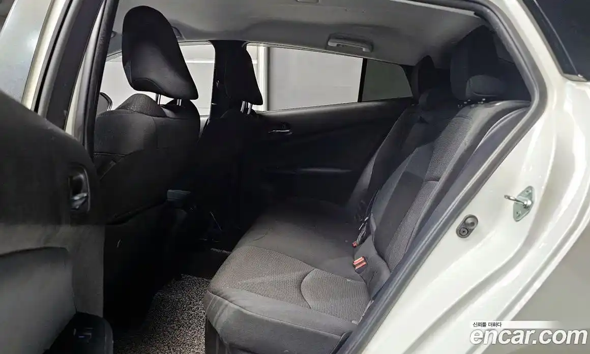 Toyota Prius 2019 1.8 гидро в Москве № 1292756, фото 18
