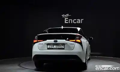 Toyota Prius 2019 1.8 гидро в Москве № 1292756, миниатюра 4