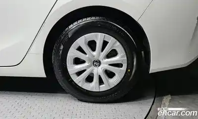 Toyota Prius 2019 1.8 гидро в Москве № 1292756, миниатюра 7