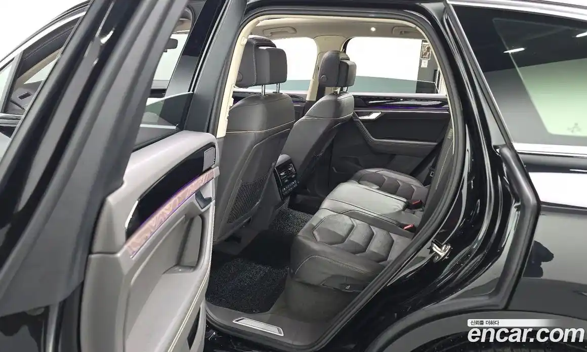 Volkswagen Touareg 2023 3.0 гидро в Москве № 1294032, фото 30
