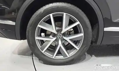 Volkswagen Touareg 2023 3.0 гидро в Москве № 1294032, миниатюра 5