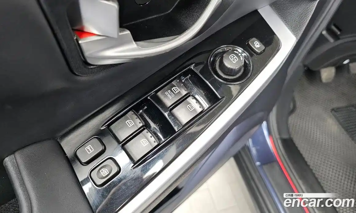 SsangYong Korando 2014 2.0 механика в Москве № 1319348, фото 25
