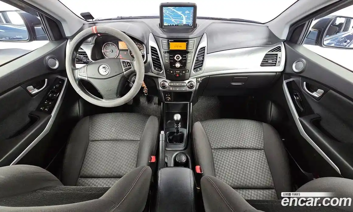 SsangYong Korando 2014 2.0 механика в Москве № 1319348, фото 10