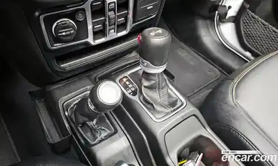 Jeep Wrangler 2024 2.0 гидро в Москве № 1323629, миниатюра 12