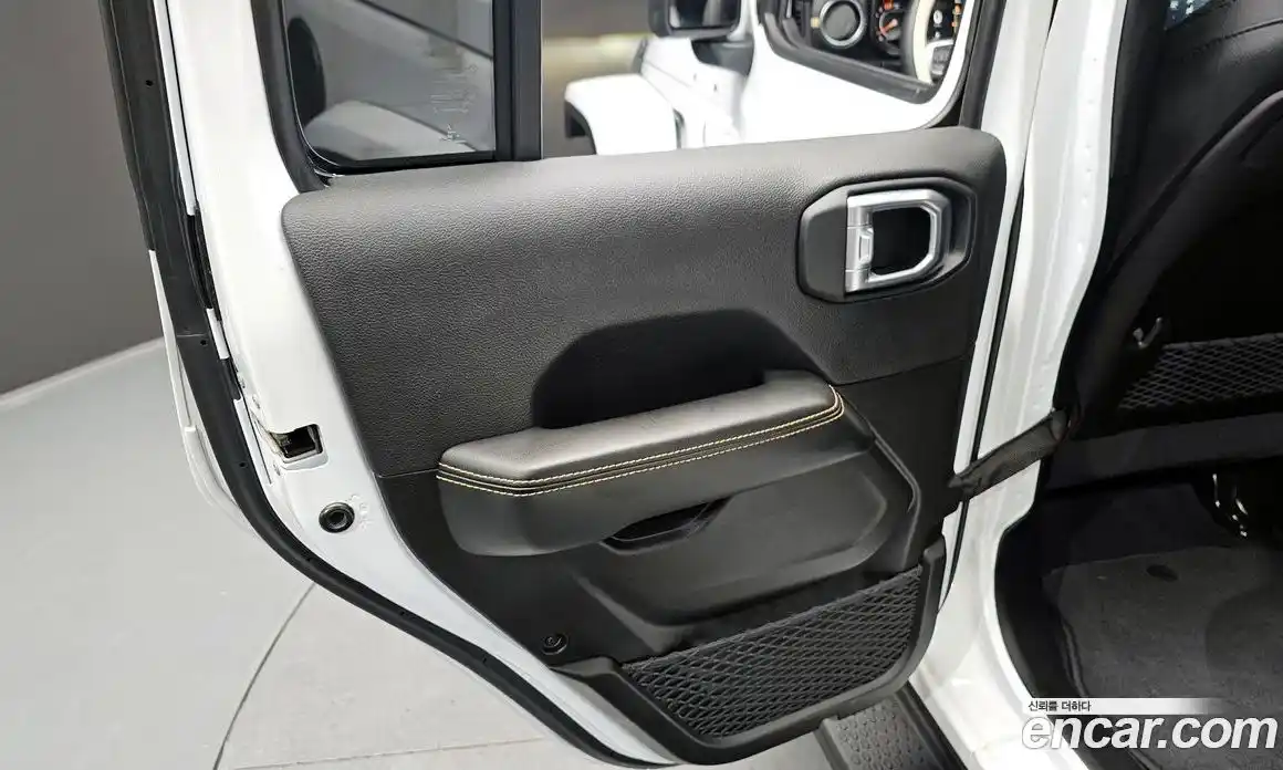 Jeep Wrangler 2024 2.0 гидро в Москве № 1323629, фото 15