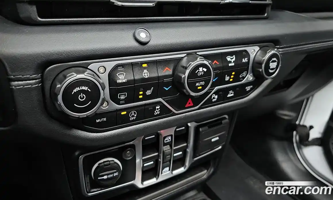 Jeep Wrangler 2024 2.0 гидро в Москве № 1323629, фото 33