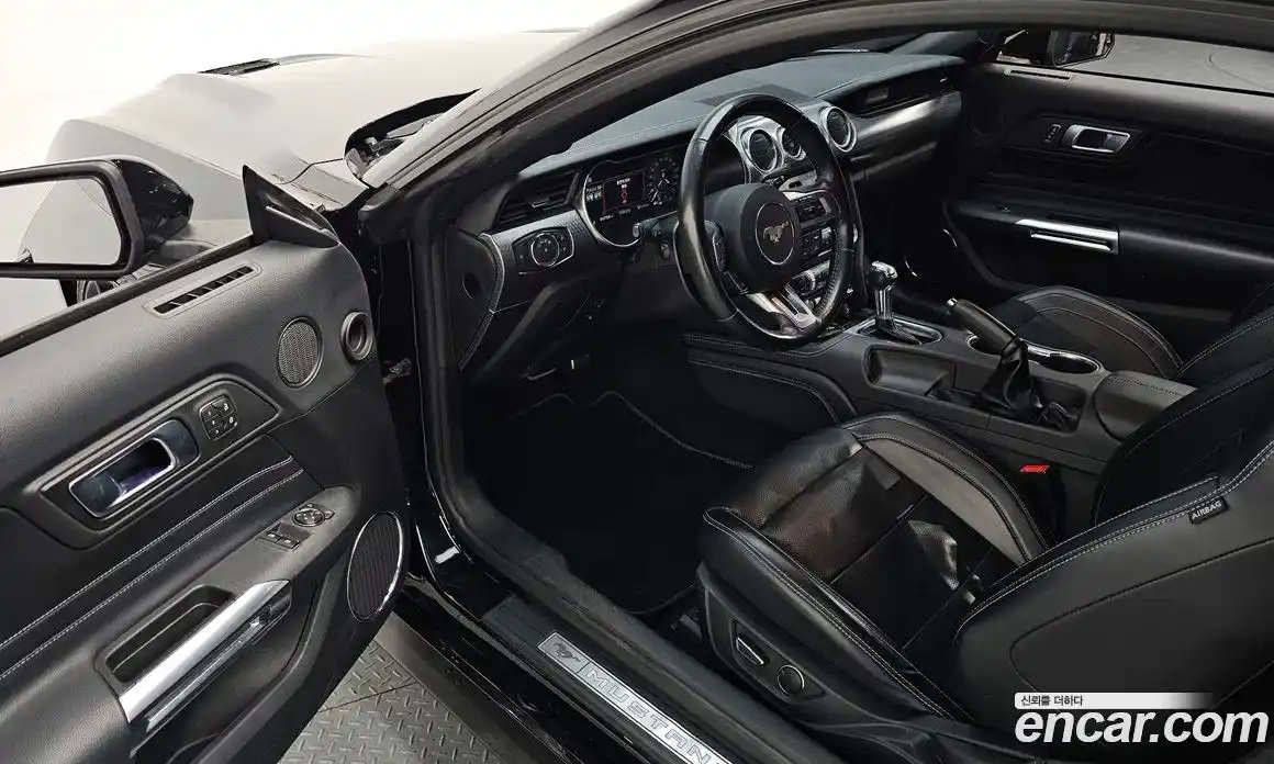 Ford Mustang 2019 2.3 гидро в Москве № 1323964, фото 13