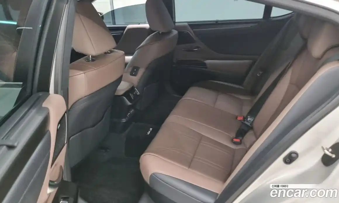 Lexus ES 2025 2.5 вариатор в Москве № 1350142, фото 11
