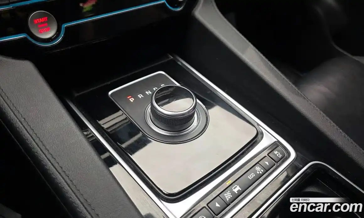 Jaguar F-Pace 2019 2.0 гидро в Москве № 1351099, фото 12