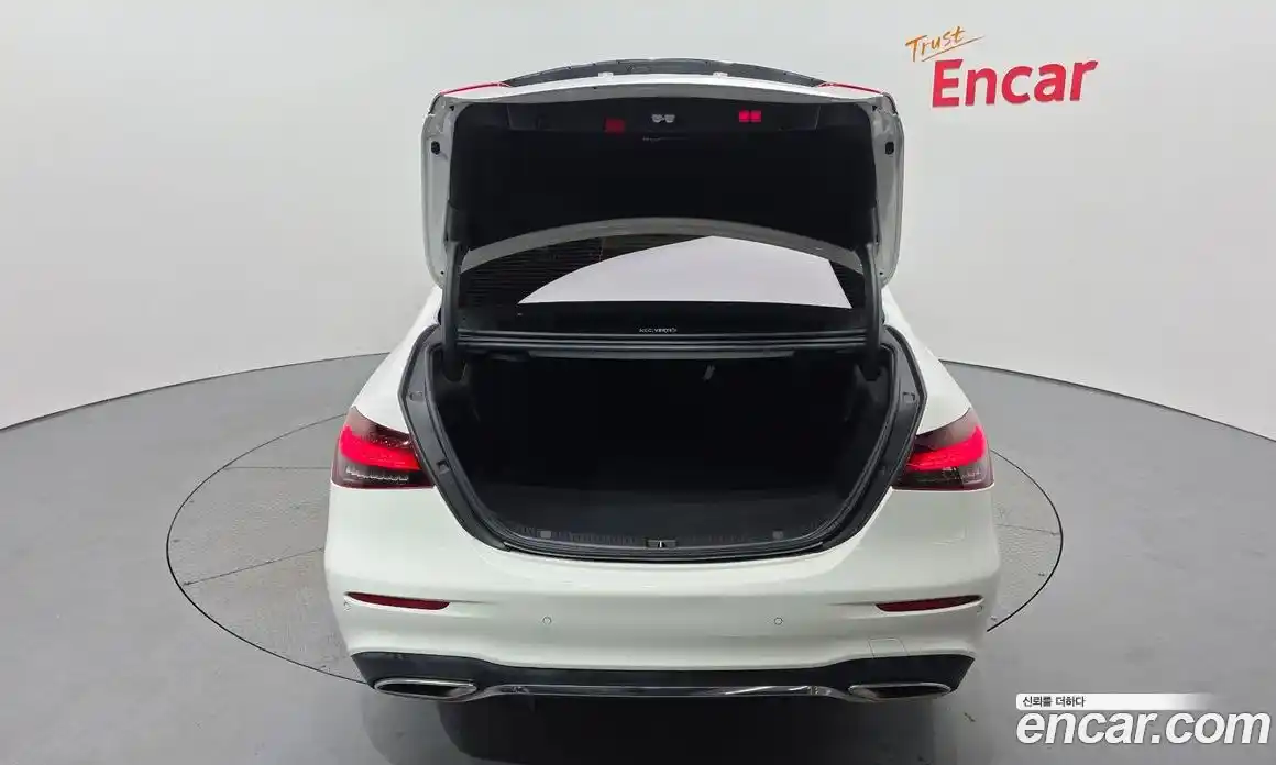 Mercedes-Benz E-Class 2020 2.0 гидро в Москве № 1403962, фото 26