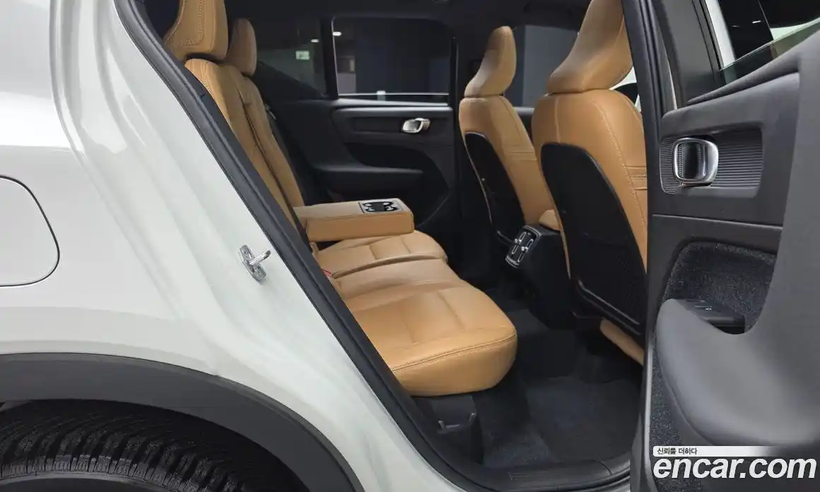 Volvo XC40 2020 2.0 гидро в Москве № 1404617, фото 18