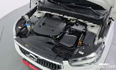 Volvo XC40 2020 2.0 гидро в Москве № 1404617, миниатюра 6