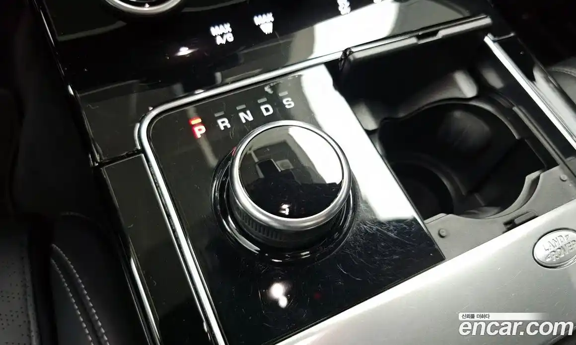 Land Rover Range-Rover Velar 2019 3.0 гидро в Москве № 1405076, фото 12
