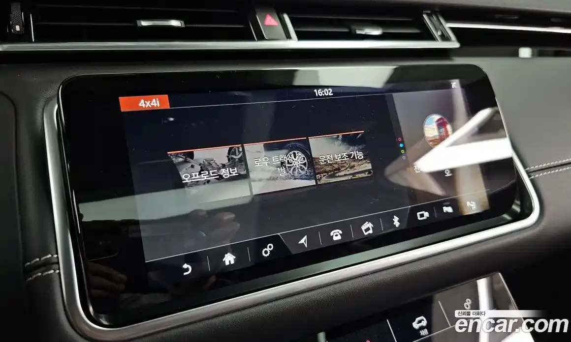 Land Rover Range-Rover Velar 2019 3.0 гидро в Москве № 1405076, фото 16