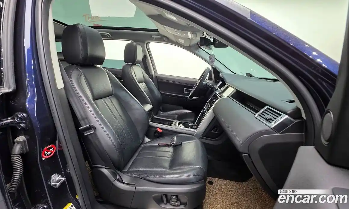 Land Rover Discovery Sport 2017 2.0 гидро в Москве № 1405178, фото 13