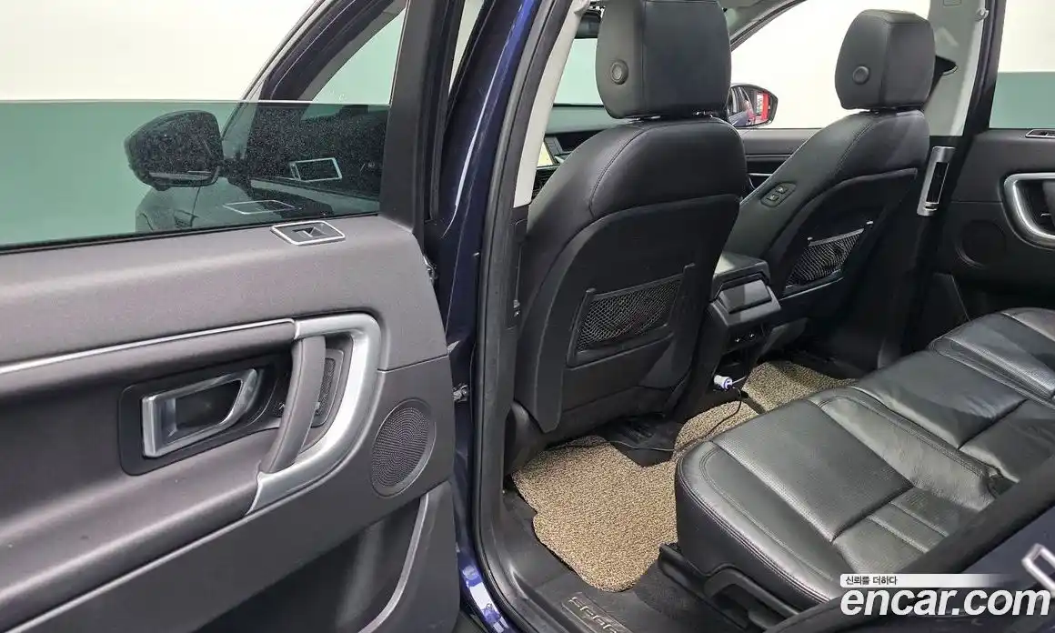 Land Rover Discovery Sport 2017 2.0 гидро в Москве № 1405178, фото 27