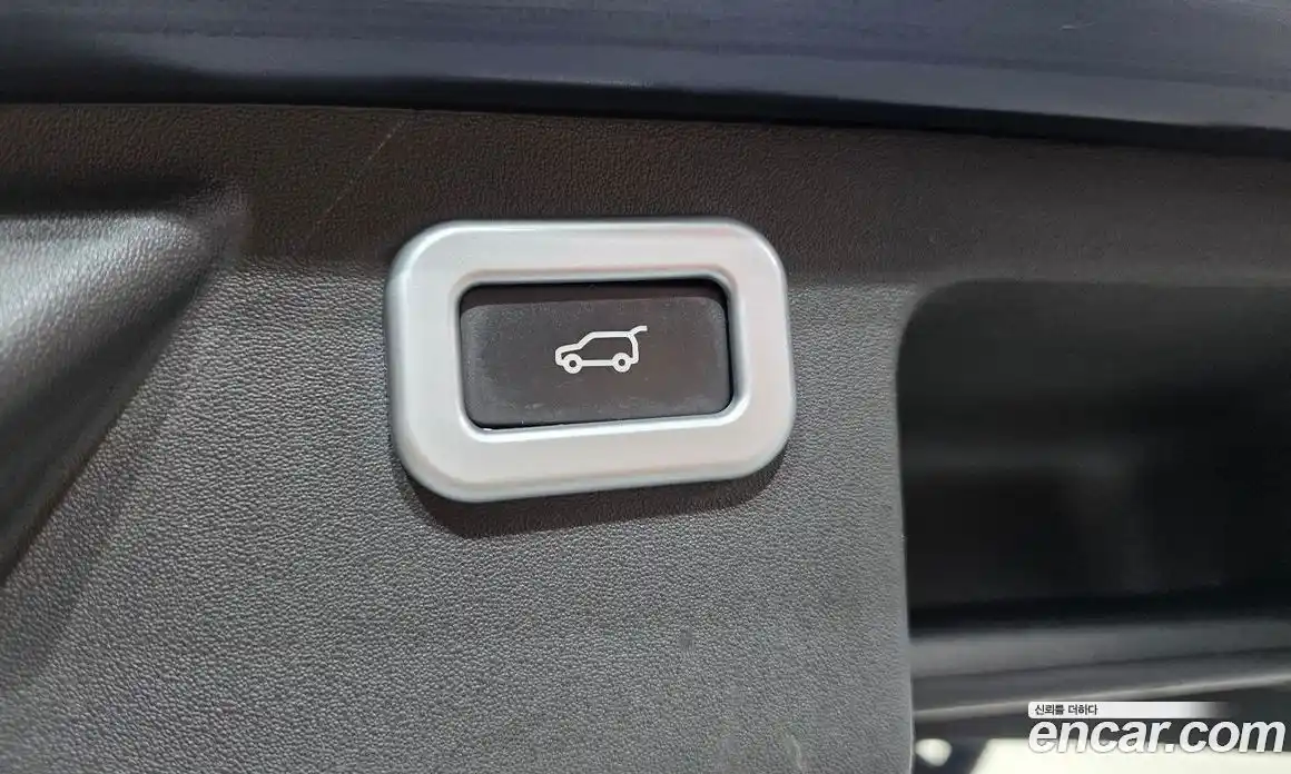 Land Rover Discovery Sport 2017 2.0 гидро в Москве № 1405178, фото 32