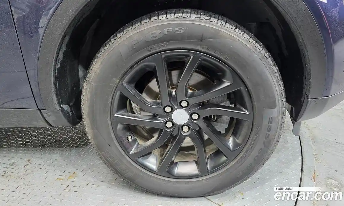 Land Rover Discovery Sport 2017 2.0 гидро в Москве № 1405178, фото 7
