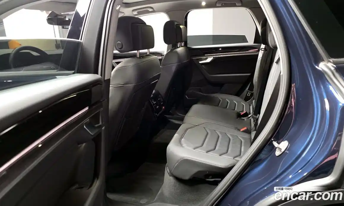 Volkswagen Touareg 2023 3.0 гидро в Москве № 1405490, фото 16