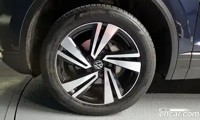 Volkswagen Touareg 2023 3.0 гидро в Москве № 1405490, миниатюра 5