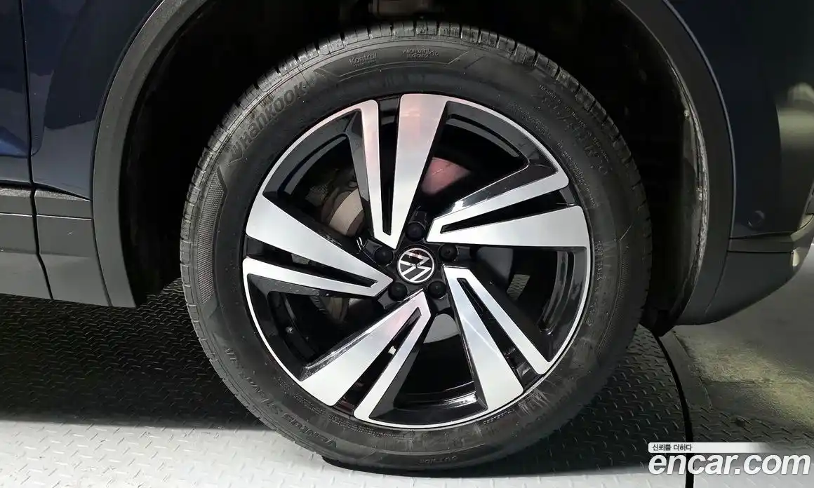 Volkswagen Touareg 2023 3.0 гидро в Москве № 1405490, фото 7