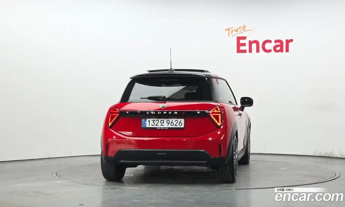 Mini Cooper 2024 2.0 гидро в Москве № 1423485, фото 4
