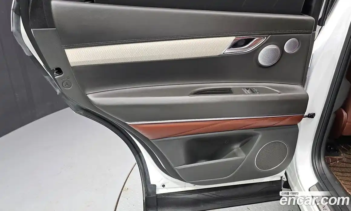 Genesis GV80 2024 2.5 гидро, фото 15