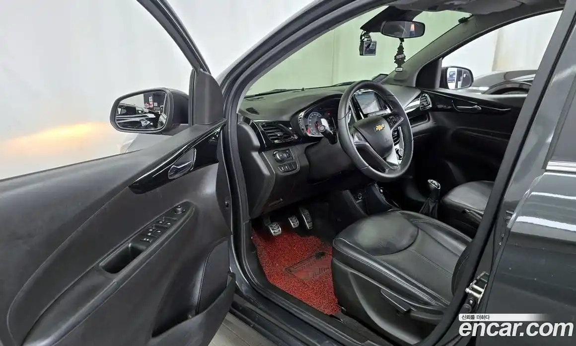 Chevrolet Spark 2016 1.0 механика в Москве, фото 13