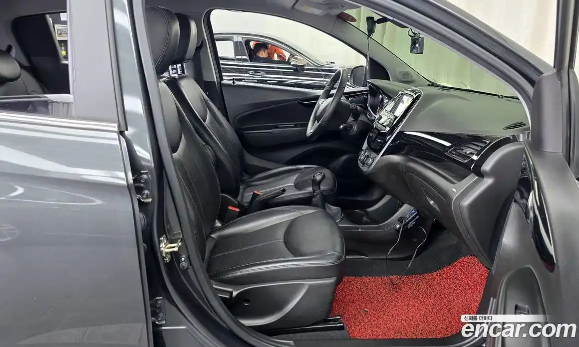 Chevrolet Spark 2016 1.0 механика в Москве, фото 18