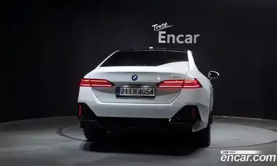 BMW 5-Series 2025 2.0 гидро в Москве № 1544110, миниатюра 4