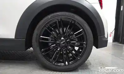 Mini Cooper Convertible 2024 1.5 гидро в Москве № 1547938, миниатюра 6