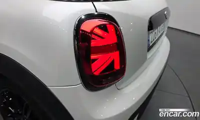 Mini Cooper Convertible 2024 1.5 гидро в Москве № 1547938, миниатюра 8