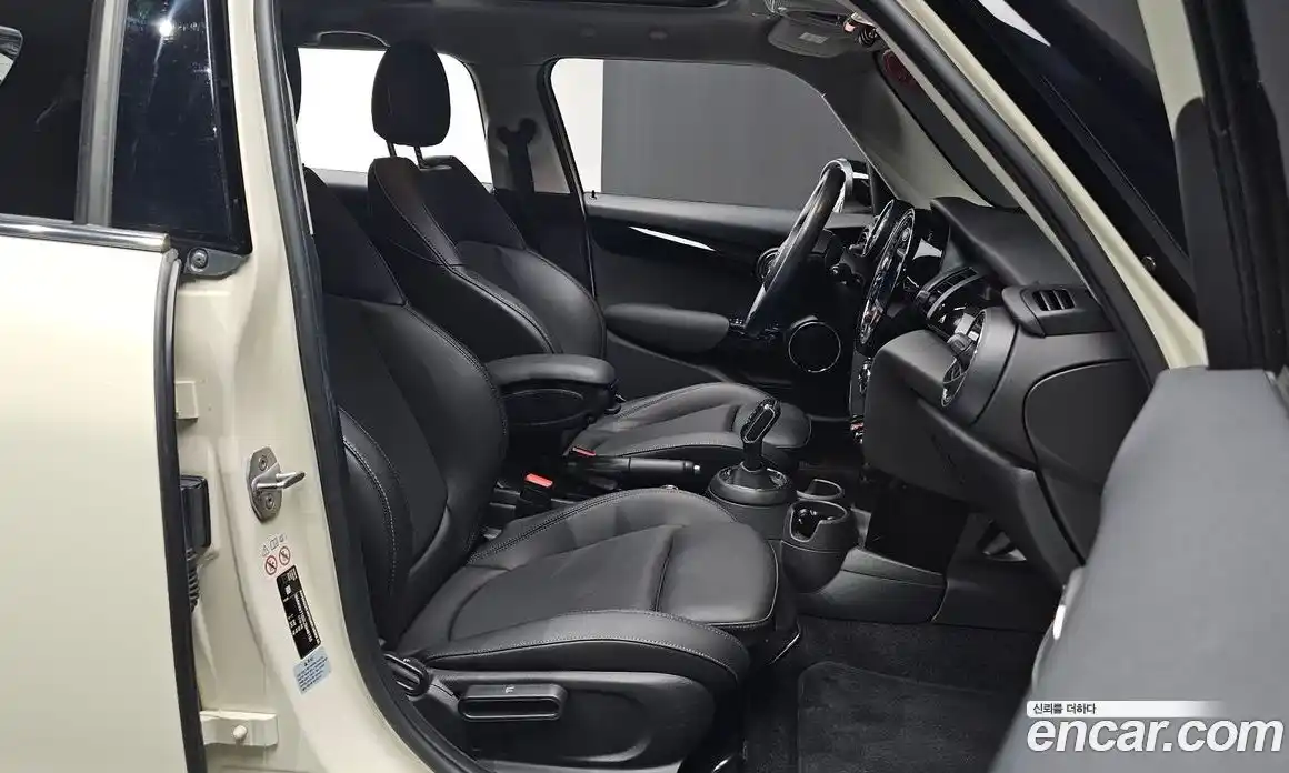 Mini Cooper 2020 1.5 гидро в Москве № 1548100, фото 20
