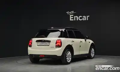Mini Cooper 2020 1.5 гидро в Москве № 1548100, миниатюра 2