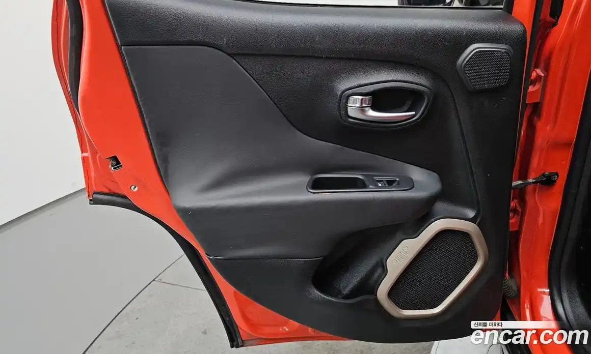 Jeep Renegade 2015 2.0 гидро в Москве № 1549775, фото 14