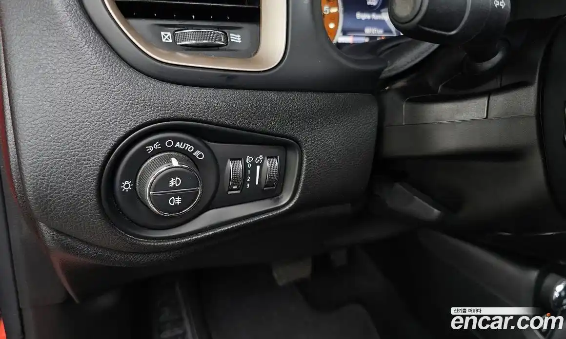 Jeep Renegade 2015 2.0 гидро в Москве № 1549775, фото 23
