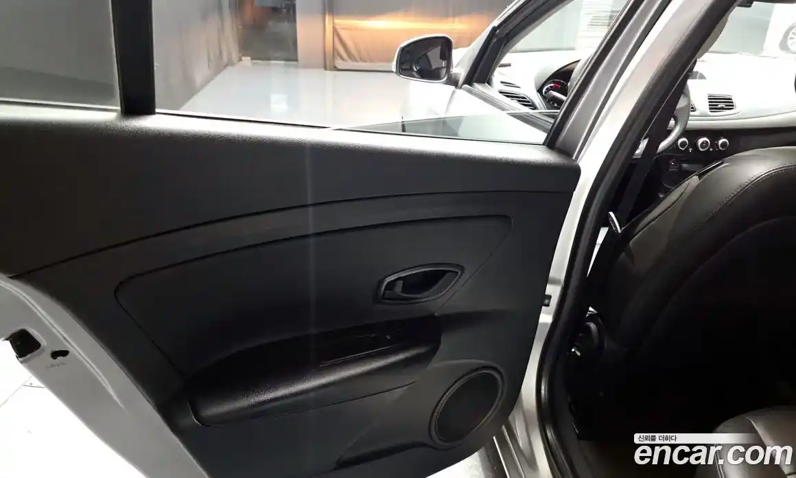 Renault SM3 2018 1.6 гидро в Москве № 1615119, фото 15