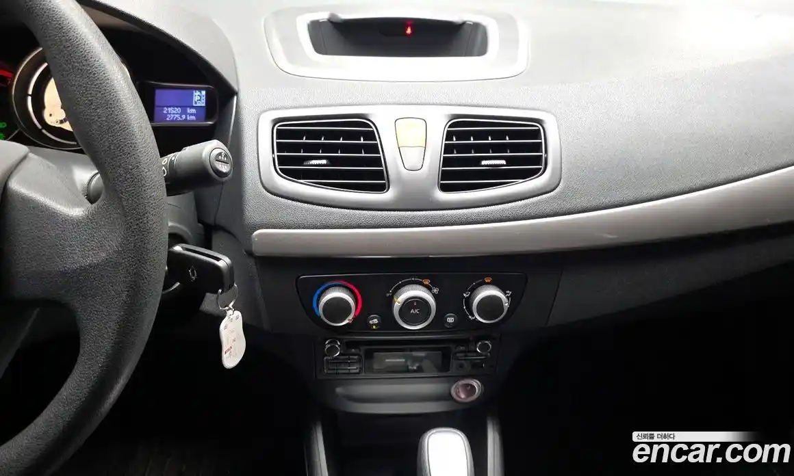 Renault SM3 2018 1.6 гидро в Москве № 1615119, фото 20
