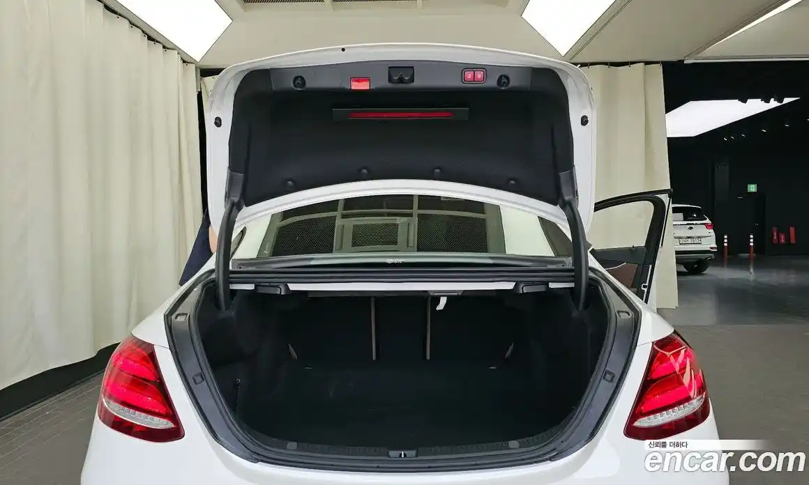 Mercedes-Benz E-Class 2020 2.0 гидро в Москве № 1617105, фото 26