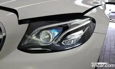 Mercedes-Benz E-Class 2020 2.0 гидро в Москве № 1617105, миниатюра 8